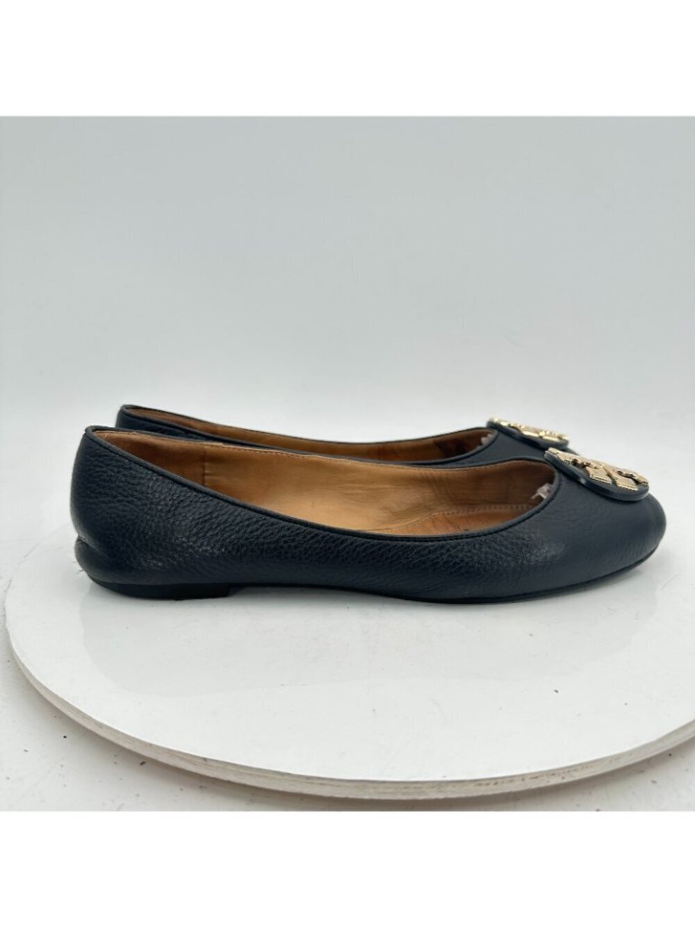 Tory Burch Claire Women Size 7 Black Leather Gold Logo Ballerina Flat Shoes - Picture 4 of 10
